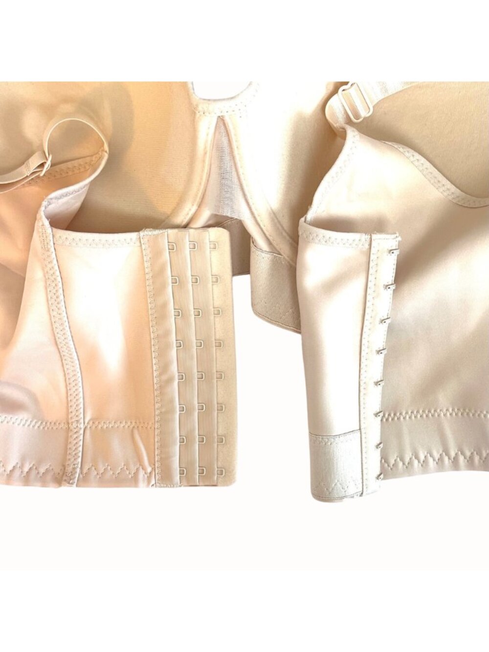 Back Smoothing Full Coverage Underwire Bra Beige Size 48-50E 8 Hook Closure New - Picture 6 of 9